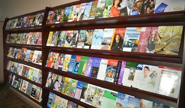 rows of 抖荫短视频 magazines